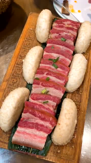 特色美食 刀板香,味道咸鲜 厚切的口感特别棒